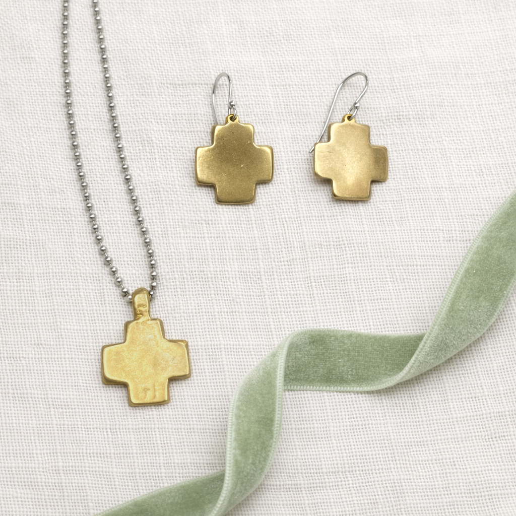 Square Cross Bundle